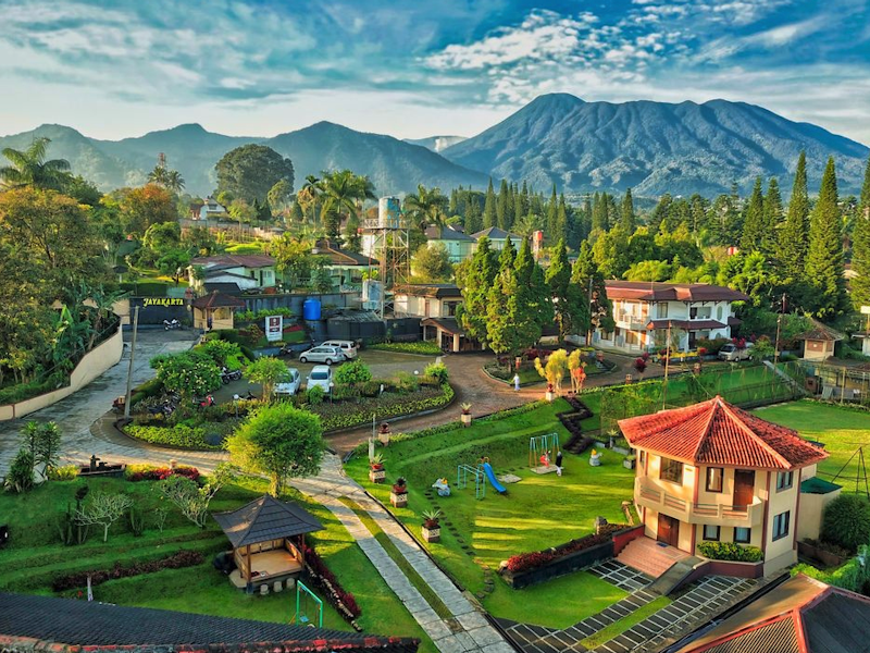 The Jayakarta Cisarua 1