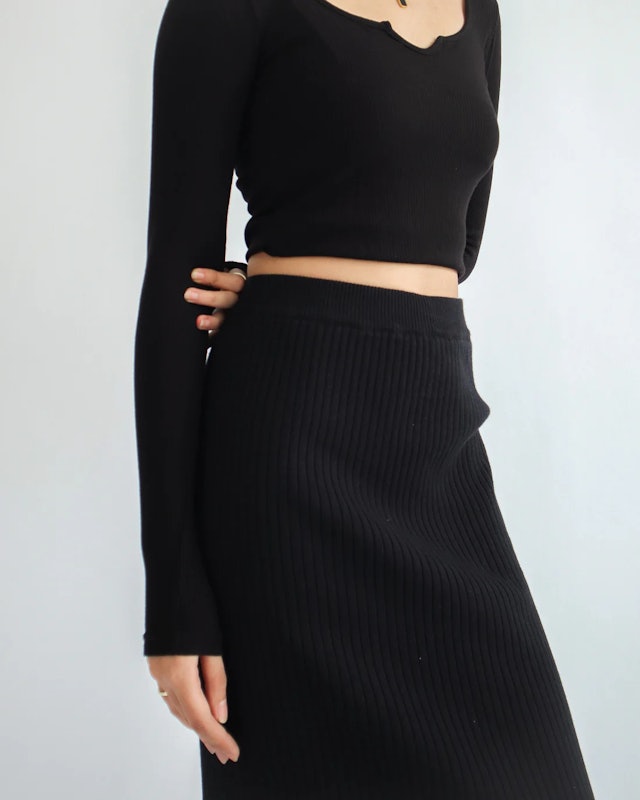 Sofia Ribbed Midi Skirt 4