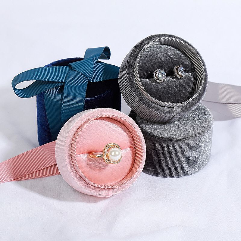 Maison Jewelry Box Round Ribbon Velvet Ring Box  3
