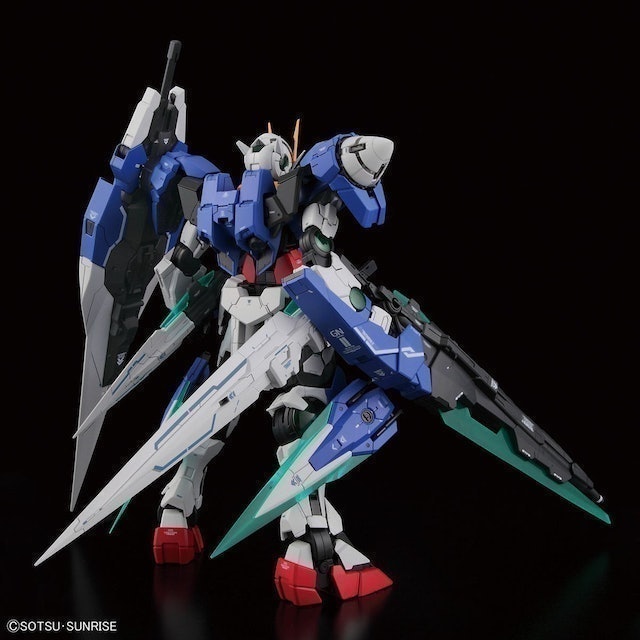 GN-0000GNHW/7SG 00 Gundam Seven Sword/G 2