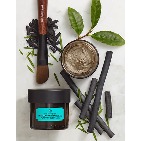 The Body Shop Himalayan Charcoal Purifying Glow Mask