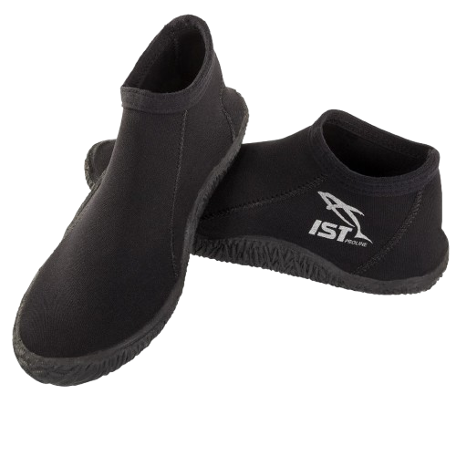  IST Sepatu Pantai S38