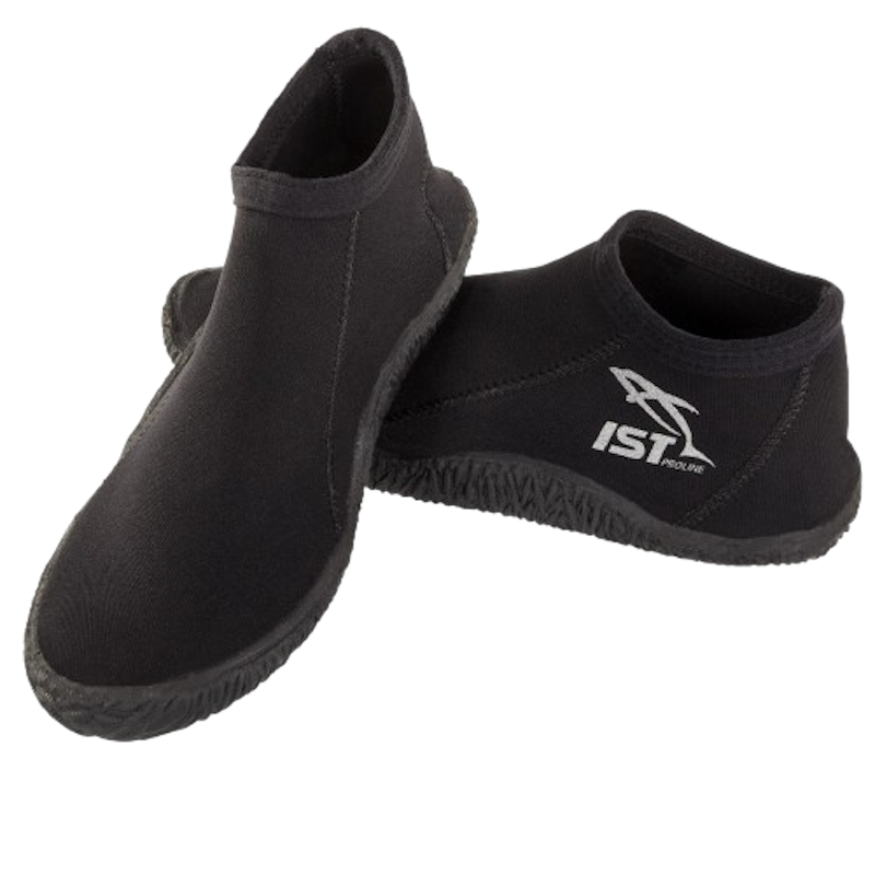 IST Sepatu Pantai 3