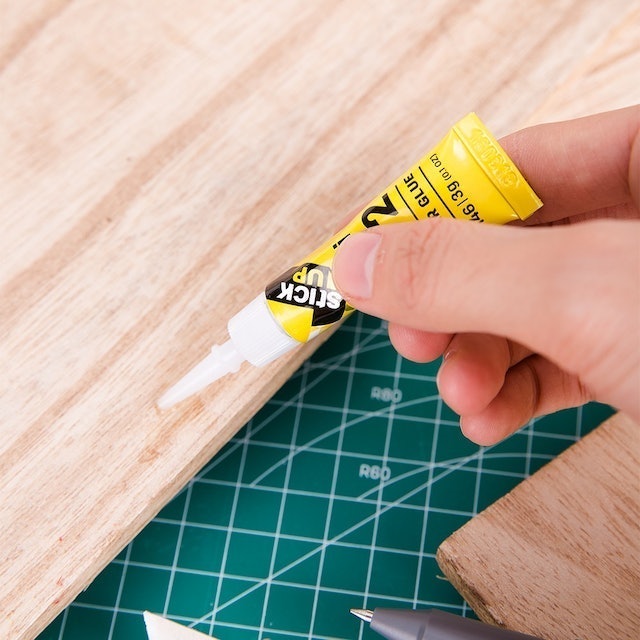 Deli 502 Super Glue E7146