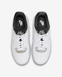 10 Rekomendasi Sneakers Nike untuk Wanita Terbaik 4