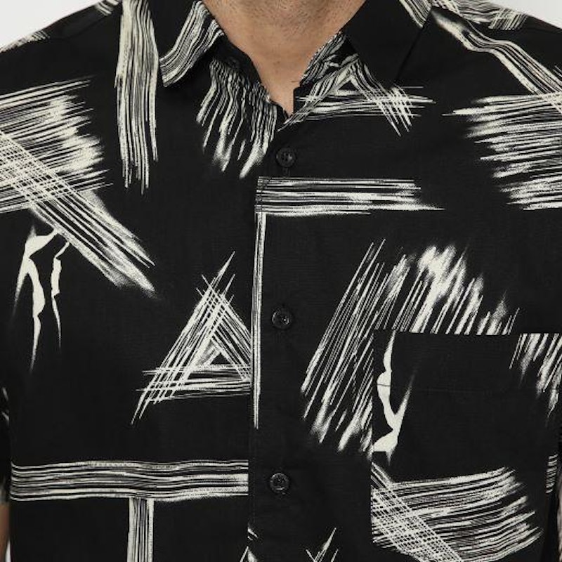 Platini Kemeja Motif Pria Lengan Pendek Katun Hitam 3
