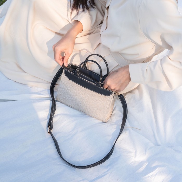 Heelsaddict Heelsaddict Nara Canvas Sling Bag