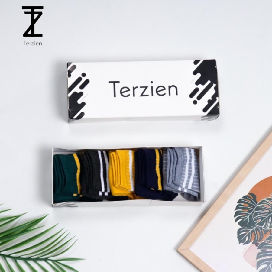 Mulia Knitting Factory Terzien Kaos Kaki Motif Strips D19