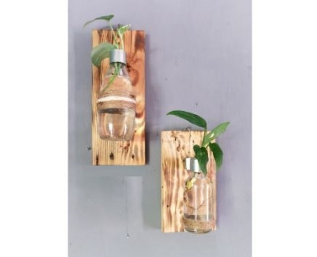 Vas Bunga Kaca Kayu Dinding