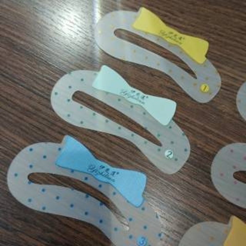 Cetakan Alis Plastik Isi 6 Pcs 2