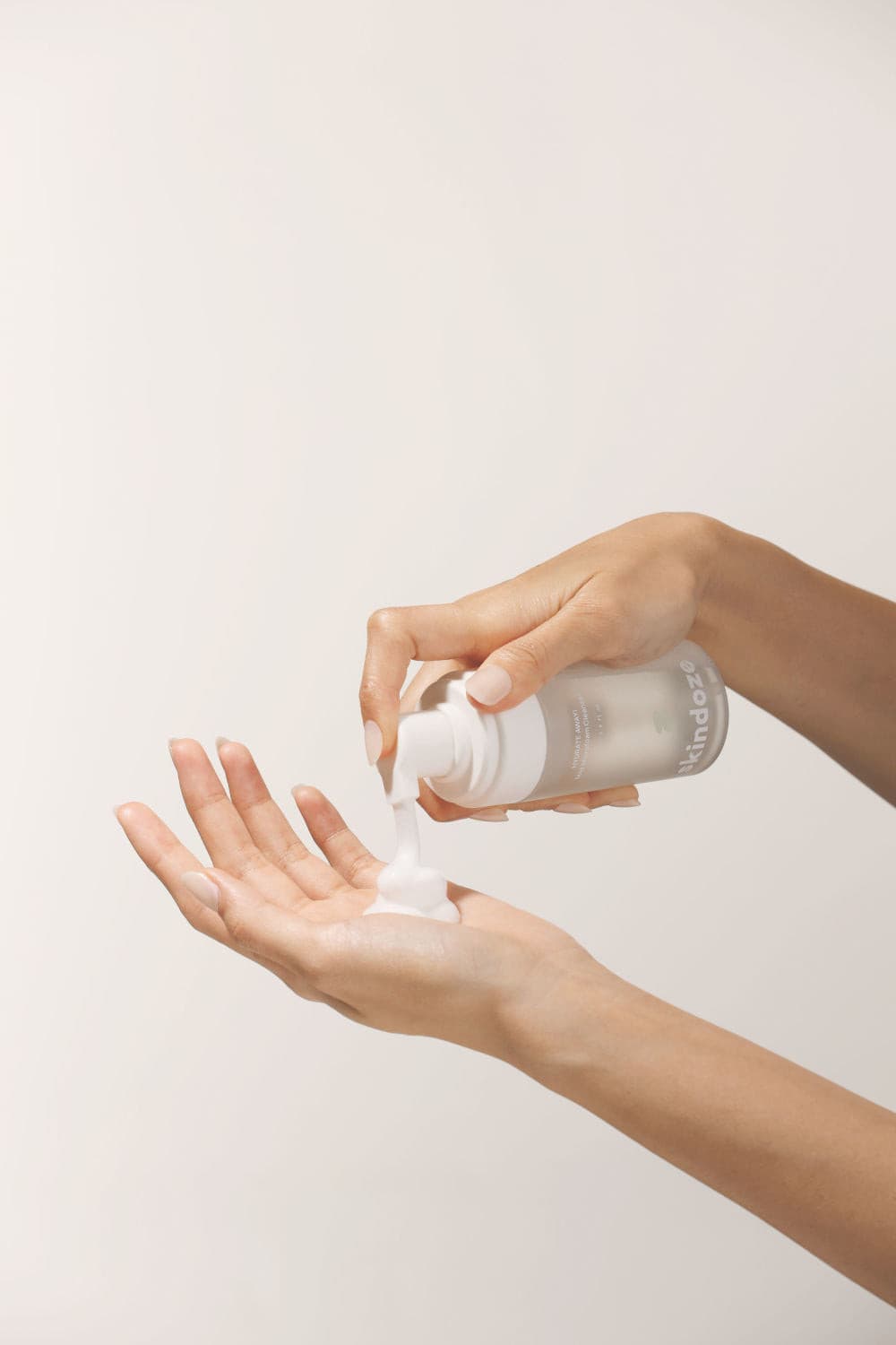 Hydrate Away! Mild Microfoam Cleanser 4