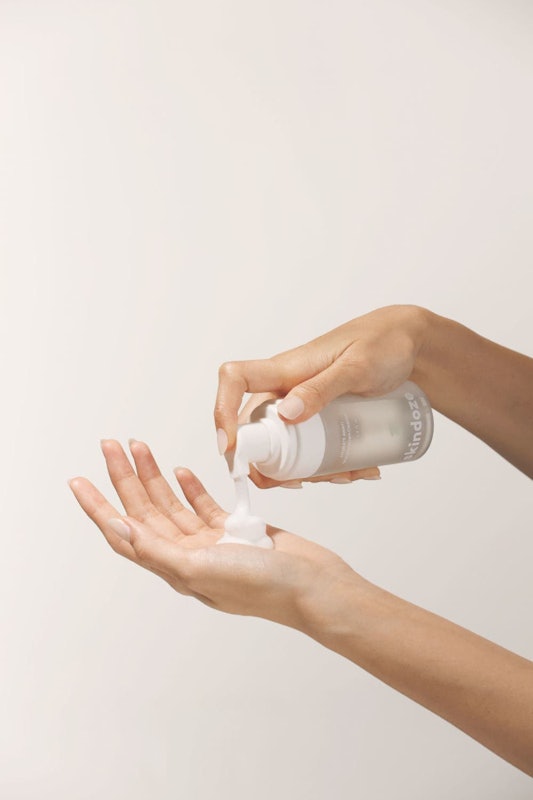 Hydrate Away! Mild Microfoam Cleanser 4