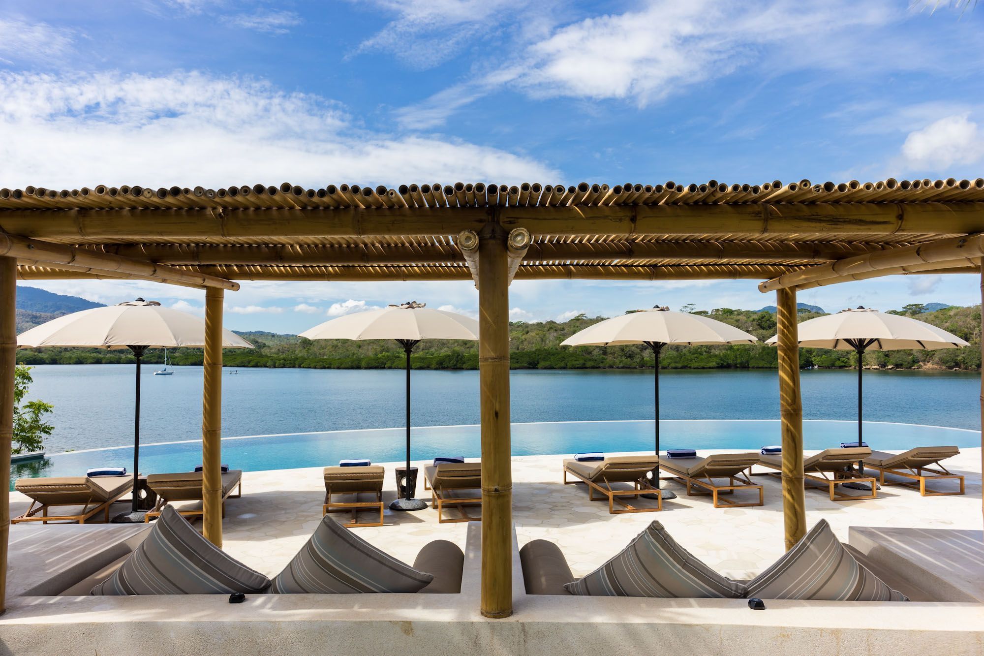 Menjangan Dynasty Resort 5