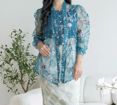  Abinaya Lady Blouse