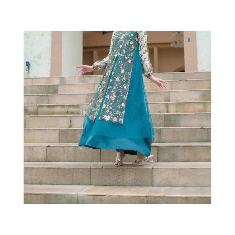  Miss Nomi Elaya Gamis 