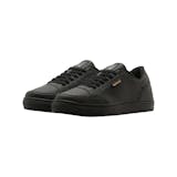 10 Rekomendasi Sneakers Pria Full Black Terbaik (Terbaru Tahun 2026) 3