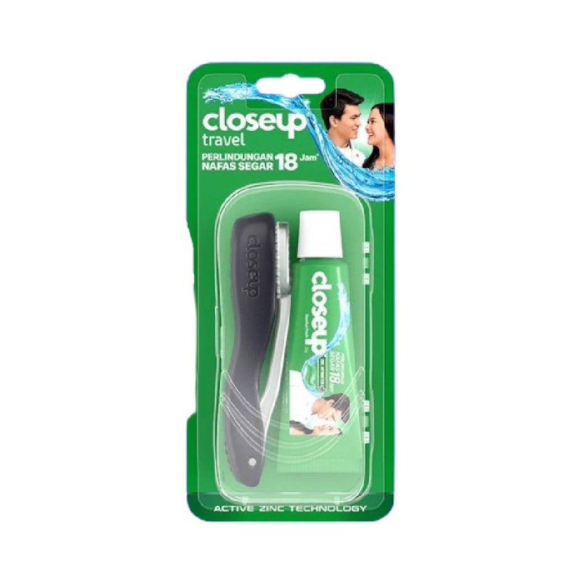 Closeup Sikat Gigi Lipat Travel