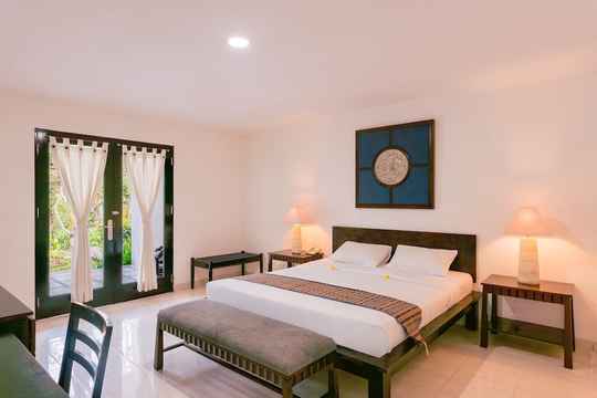 Legong Keraton Beach Hotel 5