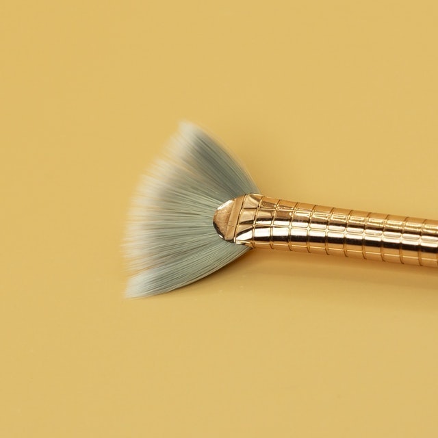 Deluxe Mini Fan Brush 2
