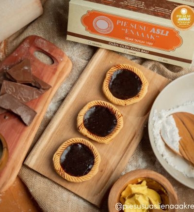 Asli “Enaaak” Pie Susu 