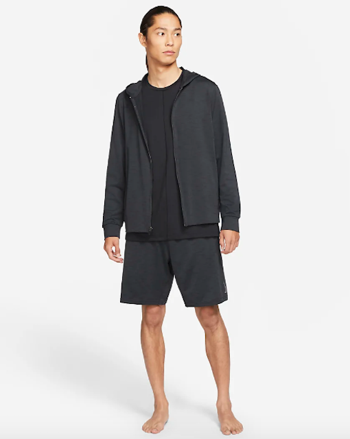 10 Rekomendasi Jaket Nike untuk Pria Terbaik  5