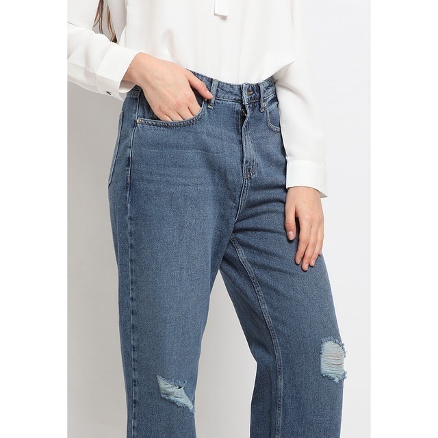 The Executive Ripped Denim Pants 95001284600
