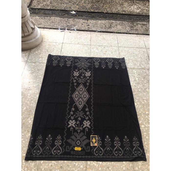 Sukorintex Wadimor Sarung Tenun Bali 555 Hitam