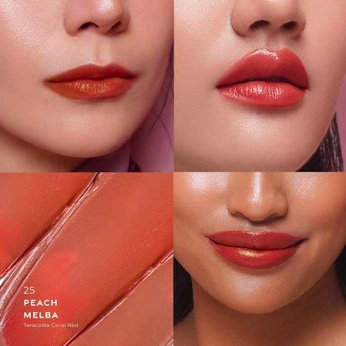 Gunakan warna peach orange, coral, atau nude agar bibir terlihat lebih segar