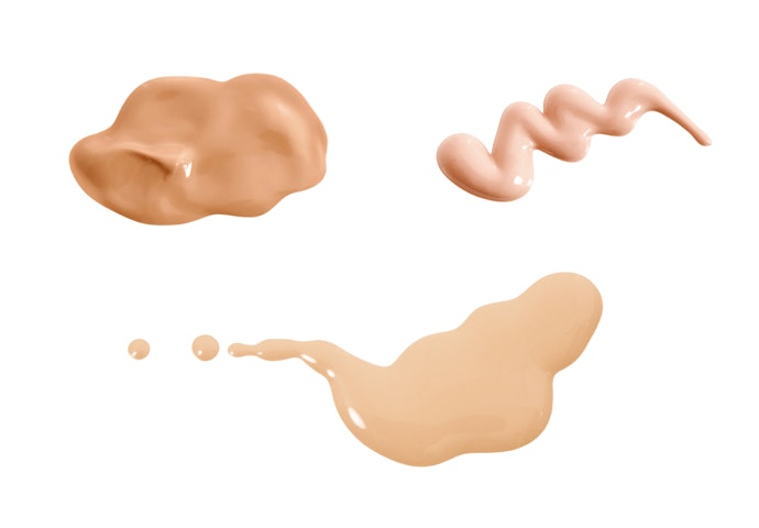 Pilih minimal medium coverage, terutama bila memiliki flek hitam hingga bekas jerawat