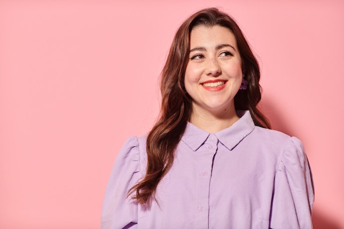 Cari model baju atasan lilac sesuai kegiatan, mulai dari kemeja lilac hingga cardigan lilac