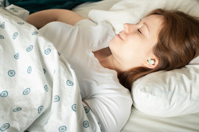 Jika digunakan untuk tidur, pilih produk yang angka NRR-nya tinggi untuk mengurangi kebisingan dengan maksimal