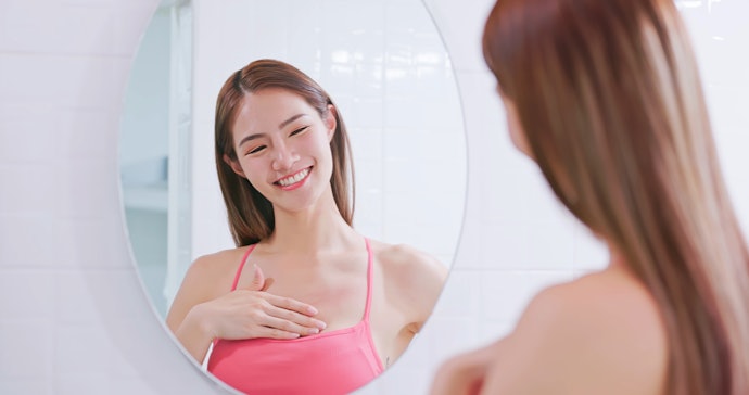 Karena area puting merupakan area kulit yang sensitif, hindari nipple cream dengan kandungan alkohol atau parfum