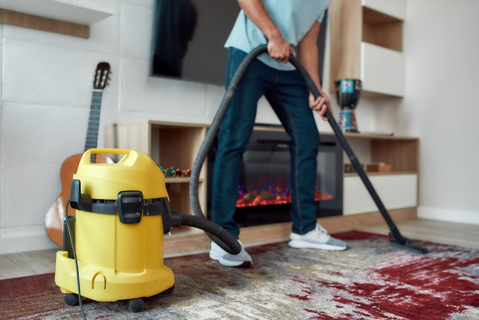 Untuk membersihkan beragam kotoran, utamakan vacuum cleaner wet and dry