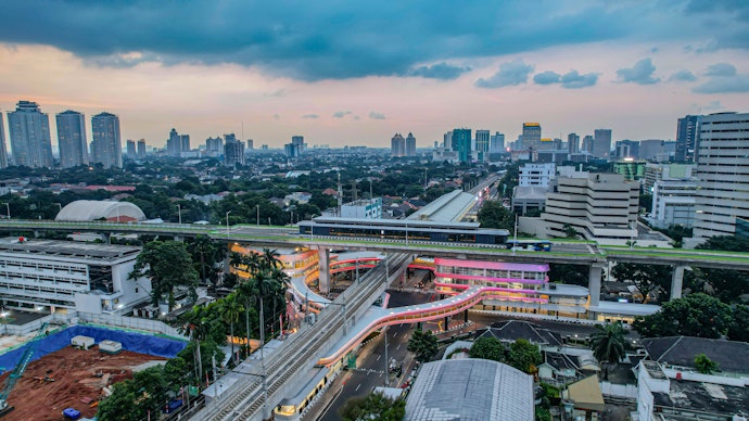 Pertimbangkan moda transportasi untuk menjangkaunya