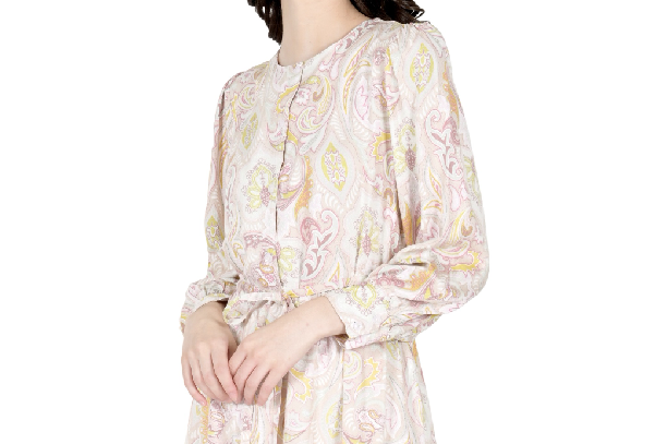 Pastikan bahannya nyaman, adem, dan tidak menerawang, seperti tunik katun dan rayon viscose