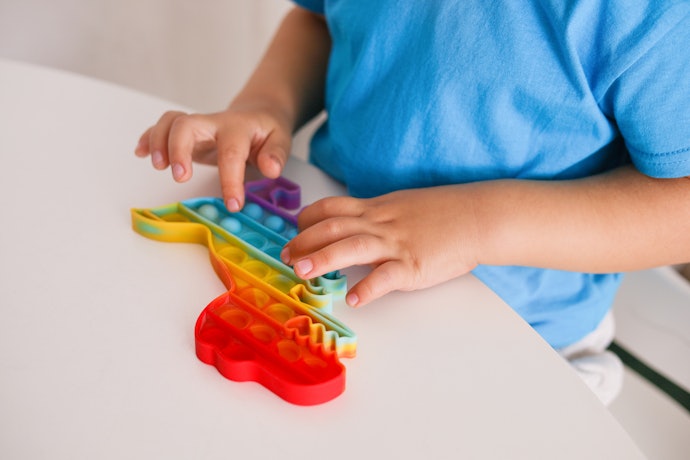 Untuk anak laki-laki, cari bentuk puzzle, boba, dan karakter lainnya