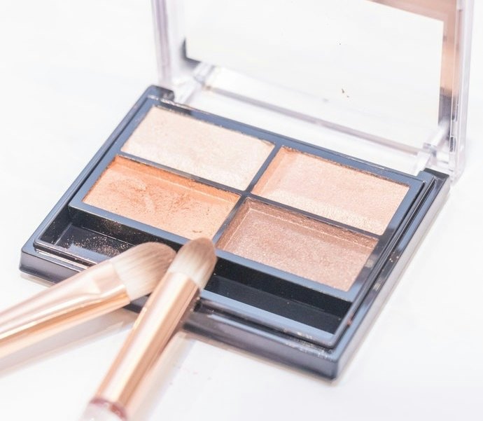 Pilih produk yang mudah dilapisi makeup