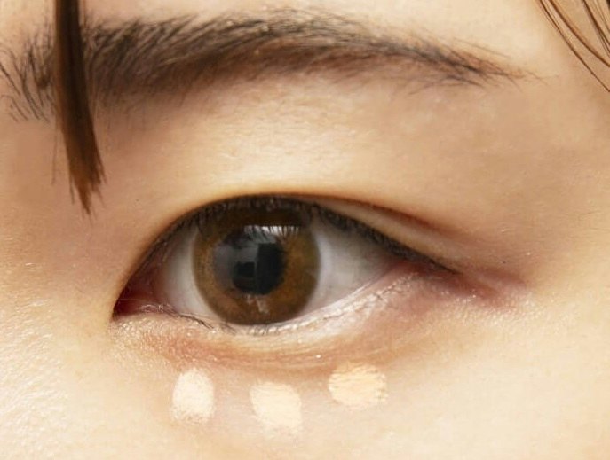 Aplikasikan dengan membuat titik-titik agar hasil terlihat natural