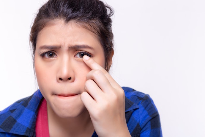 Jika baru pertama kali memakai softlens, gunakan softlens sekali pakai terlebih dahulu