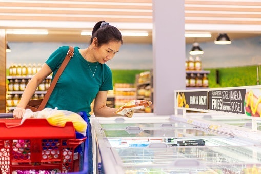 Ingin sosis ayam yang murah dan enak? Temukan sosis ayam dari merek Okey, Asimo, dan Umia-Mi