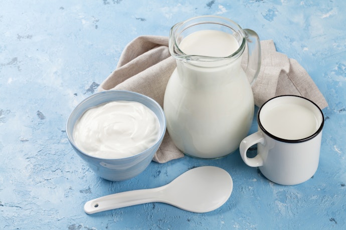 Prioritaskan yoghurt dengan kandungan susu yang tertulis pada komposisi pertama