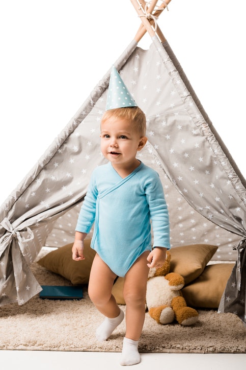 Sesuaikan tenda dengan tinggi dan besarnya anak