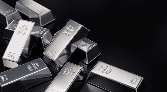 Untuk Anda yang memiliki bujet <1 juta rupiah, utamakan cincin berbahan perak dengan batu permata zirconia