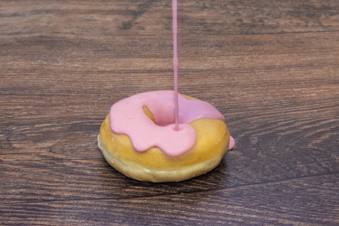 Utamakan glaze yang bisa untuk donat, pelapis kue, selai roti, hingga topping kue lainnya