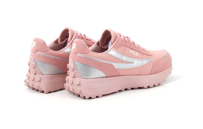 Pastikan Anda memilih sepatu Fila yang original