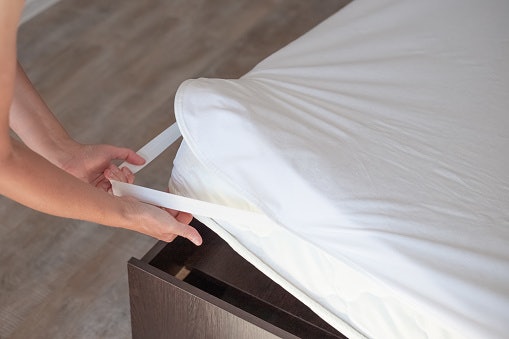 Sesuaikan ukuran matras protection dengan kasur Anda