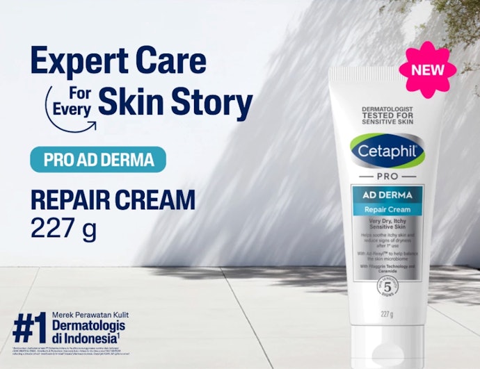 Untuk kulit sensitif yang kering hingga terasa gatal, pertimbangkan Cetaphil Pro AD Derma Skin Restoring Moisturizer