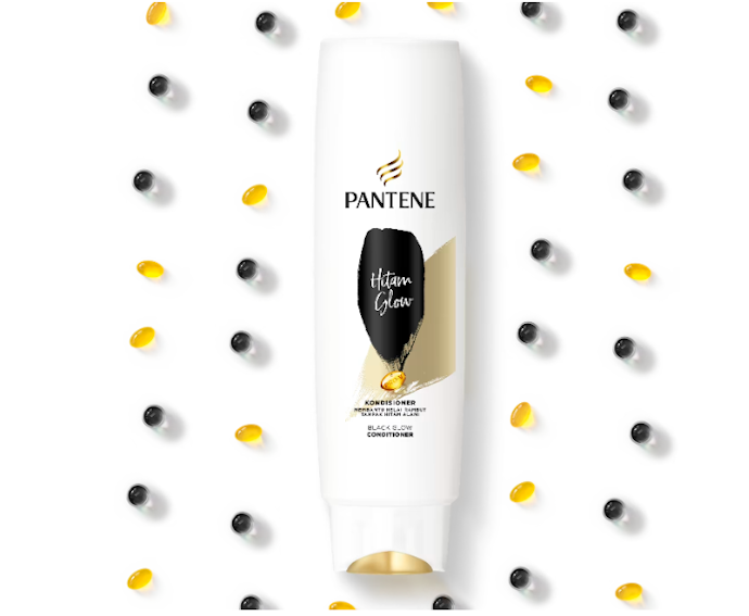 Untuk rambut kering dan kusam, gunakan conditioner Pantene Menutrisi Rambut Kering, Perawatan Halus & Lembut, atau Hitam Glow