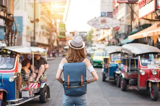 Genre travelling bisa membawa Anda jalan-jalan online!