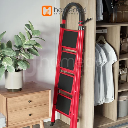 Apabila ruang penyimpanan terbatas, pertimbangkan tangga dengan dimensi lipat di bawah 100 cm × 50 cm
